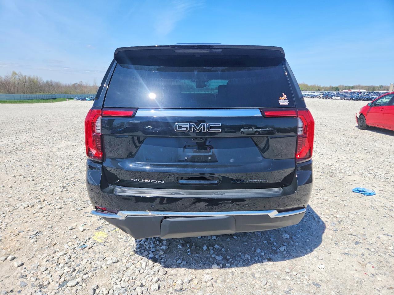 GMC YUKON 2026 — 7