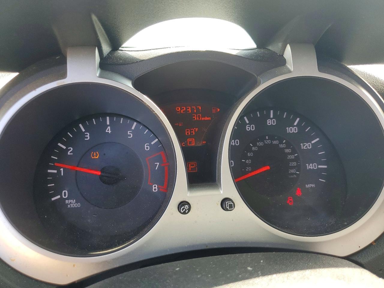 NISSAN JUKE 2013 — 10