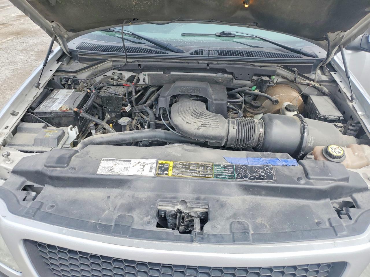 FORD F150 2002 — 12