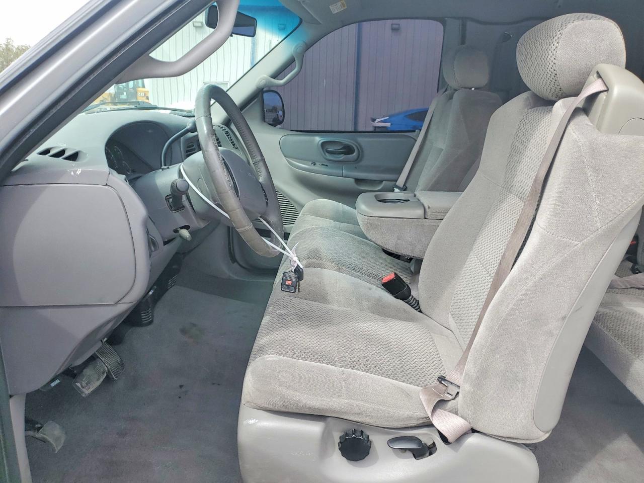 FORD F150 2002 — 8
