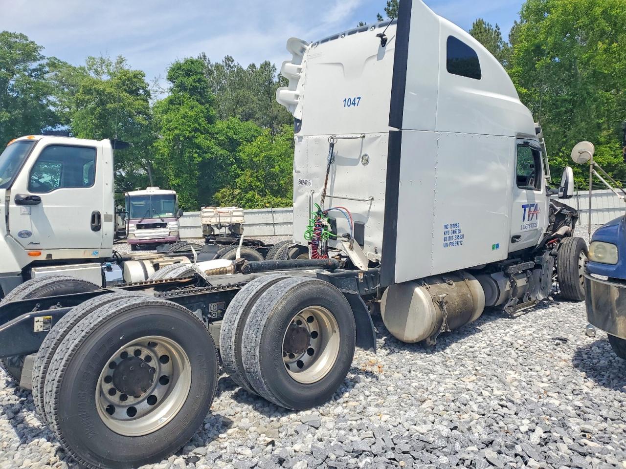 2023 PETERBILT 579
