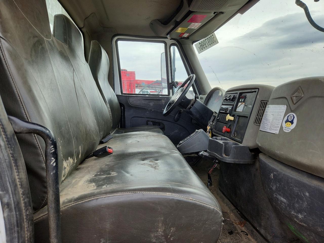 INTERNATIONAL 4000 2014 — 11