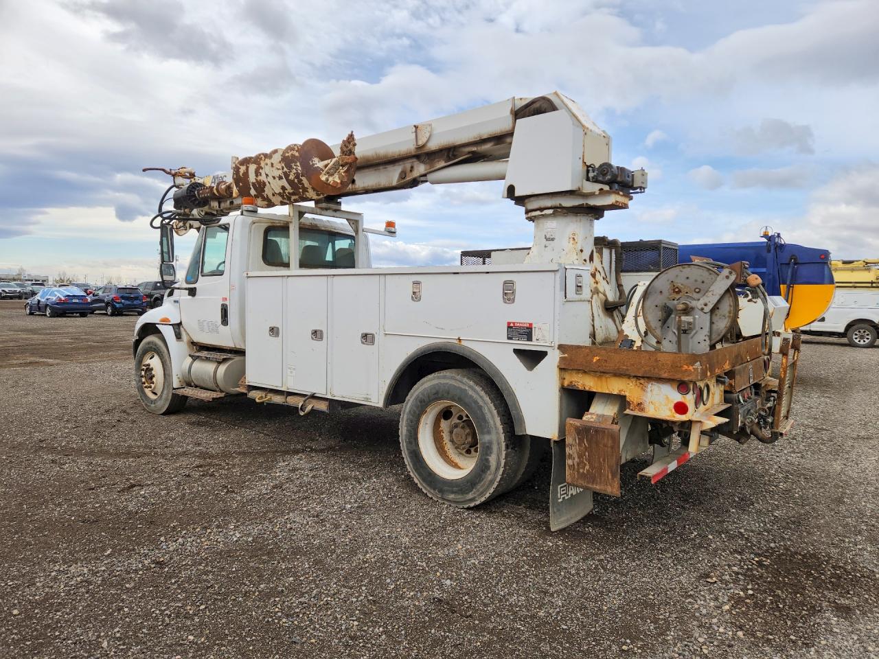 INTERNATIONAL 4000 2014 — 3