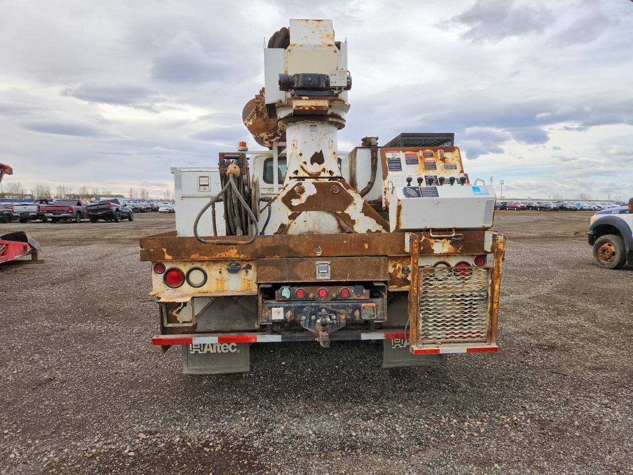 INTERNATIONAL 4000 2014 — 7