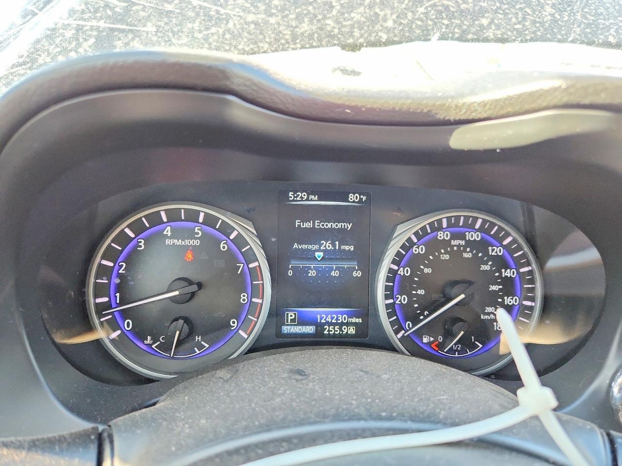 INFINITI Q50 2017 — 10