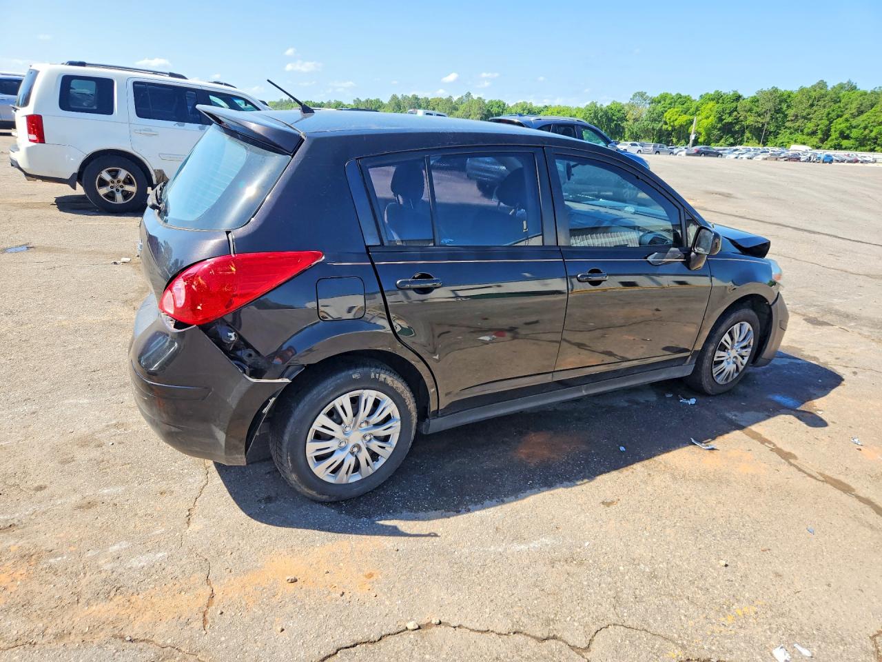 NISSAN VERSA 2011 — 4
