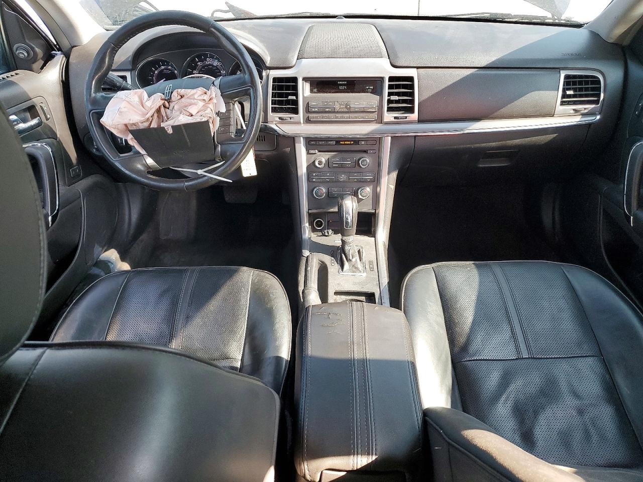 LINCOLN MKZ 2011 — 9