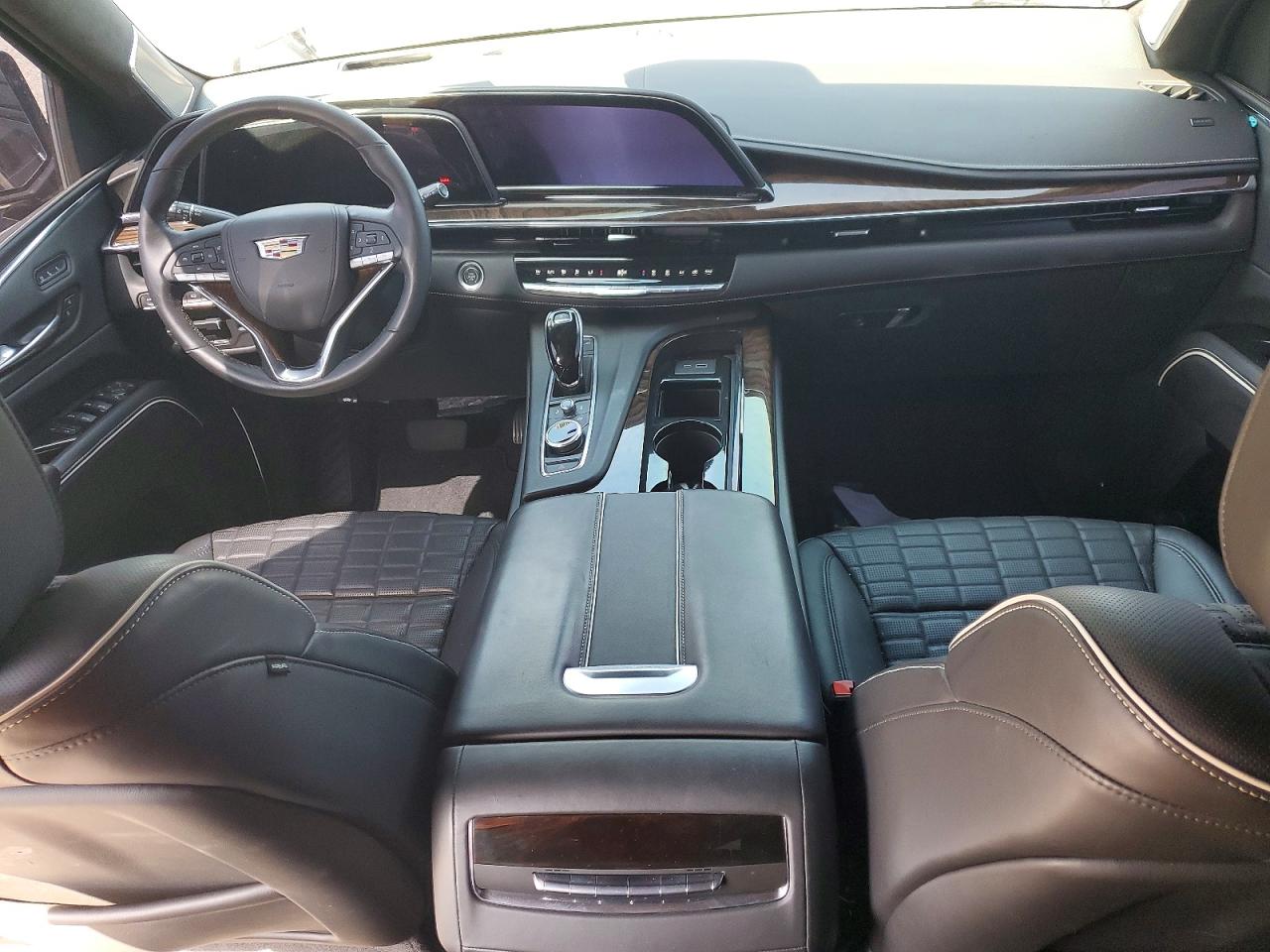 CADILLAC ESCALADE 2021 — 9