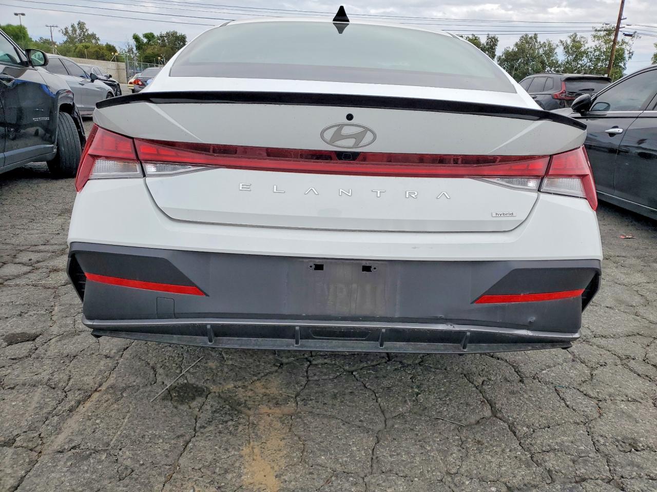 HYUNDAI ELANTRA HYBRID 2025 — 7