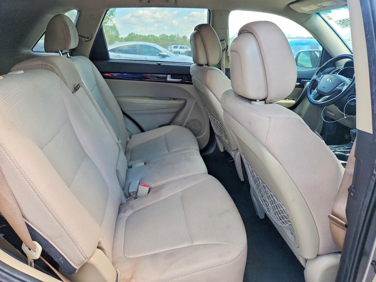 KIA SORENTO 2014 — 12