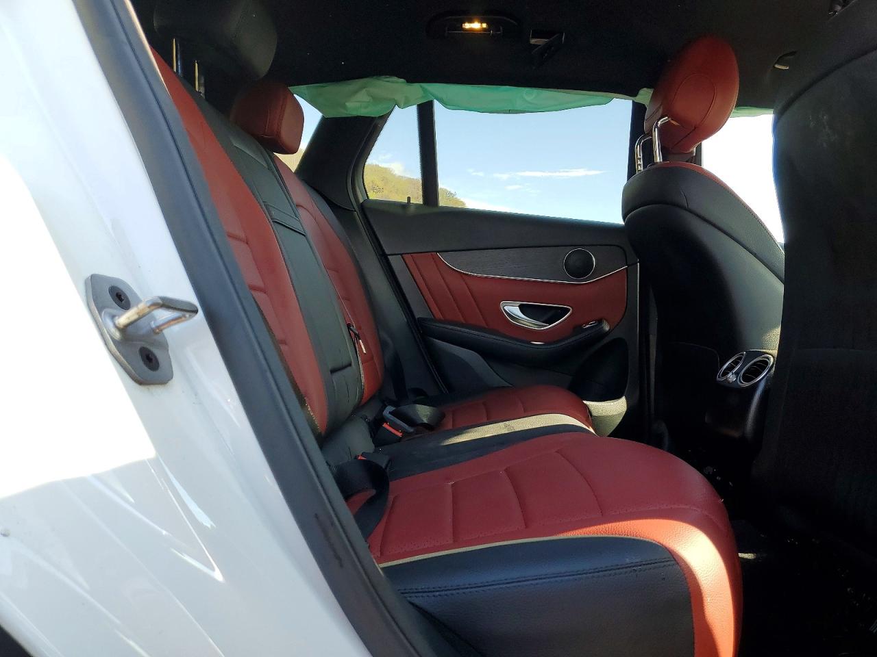 MERCEDES-BENZ GLC 2022 — 11