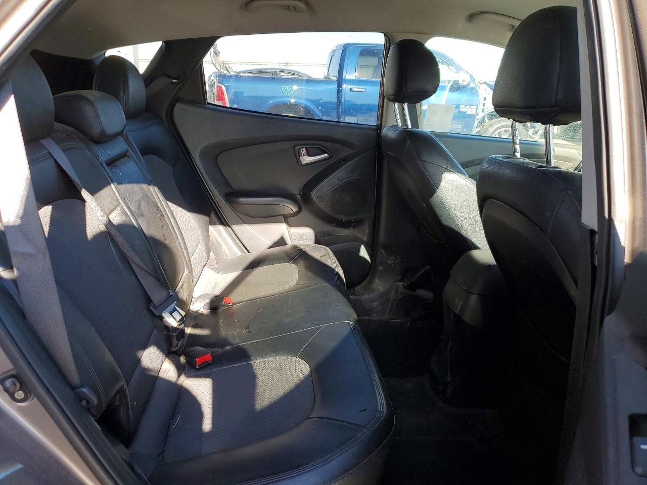 HYUNDAI TUCSON 2012 — 12
