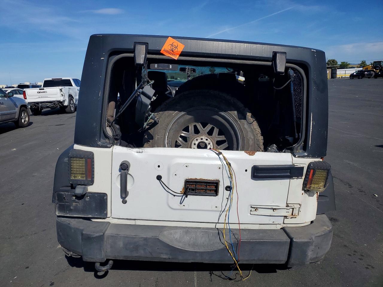 JEEP WRANGLER UNLIMITED 2010 — 6