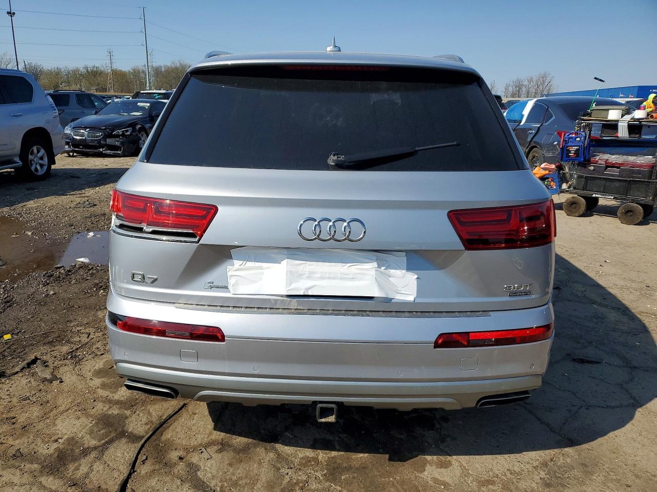 AUDI Q7 2018 — 7
