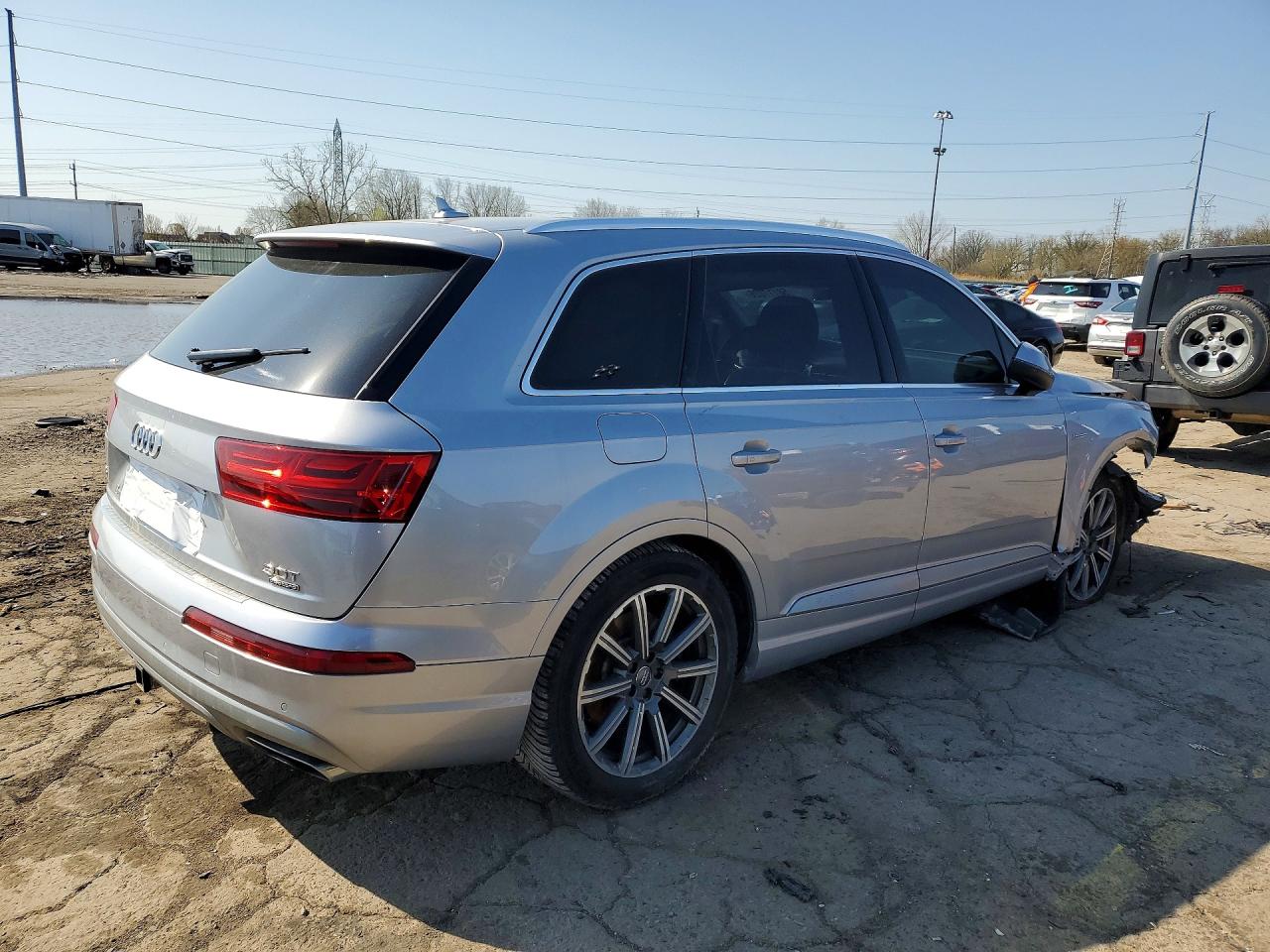 AUDI Q7 2018 — 4