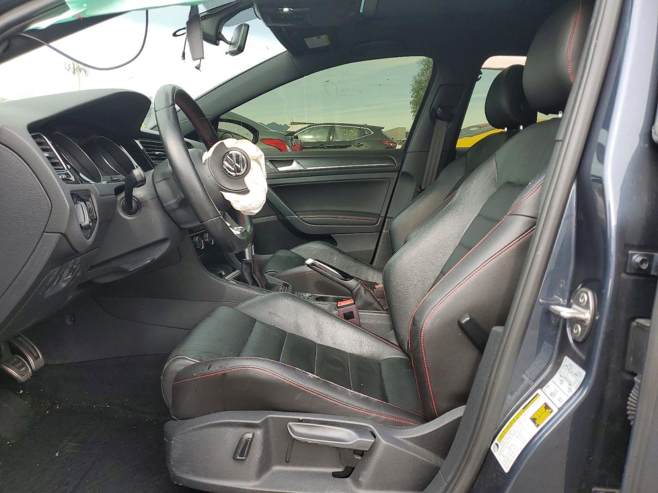 VOLKSWAGEN GTI 2018 — 8