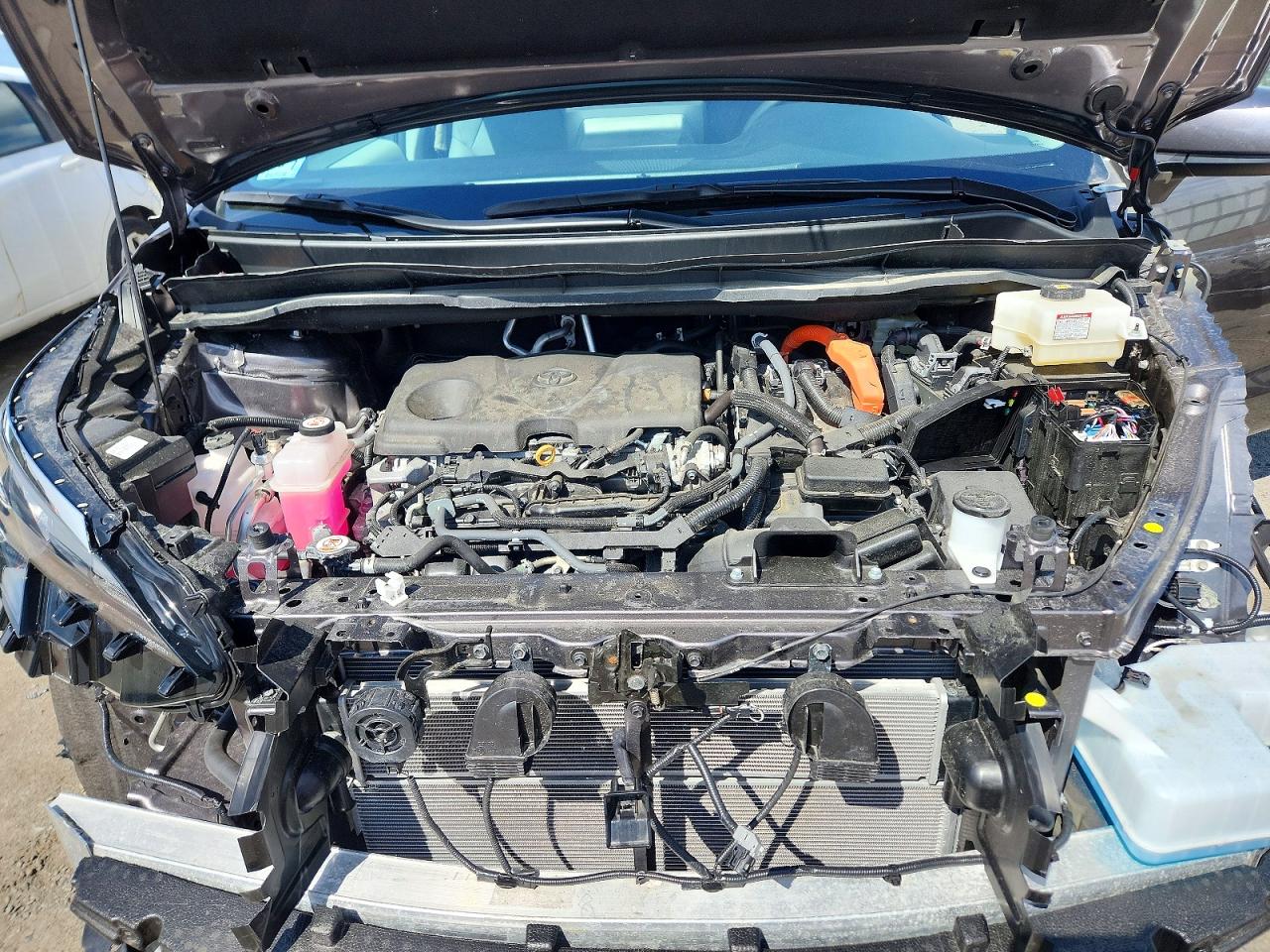 TOYOTA SIENNA 2024 — 13