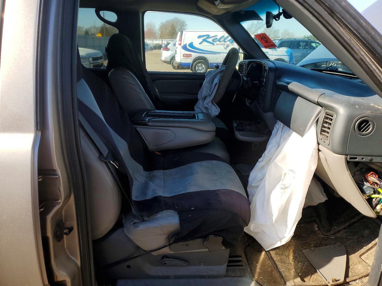 CHEVROLET TAHOE 2000 — 8