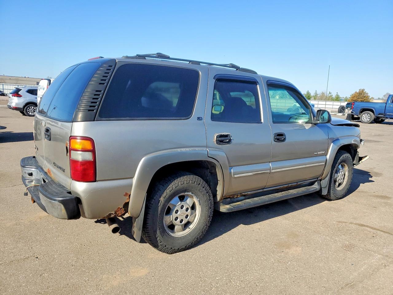 CHEVROLET TAHOE 2000 — 4