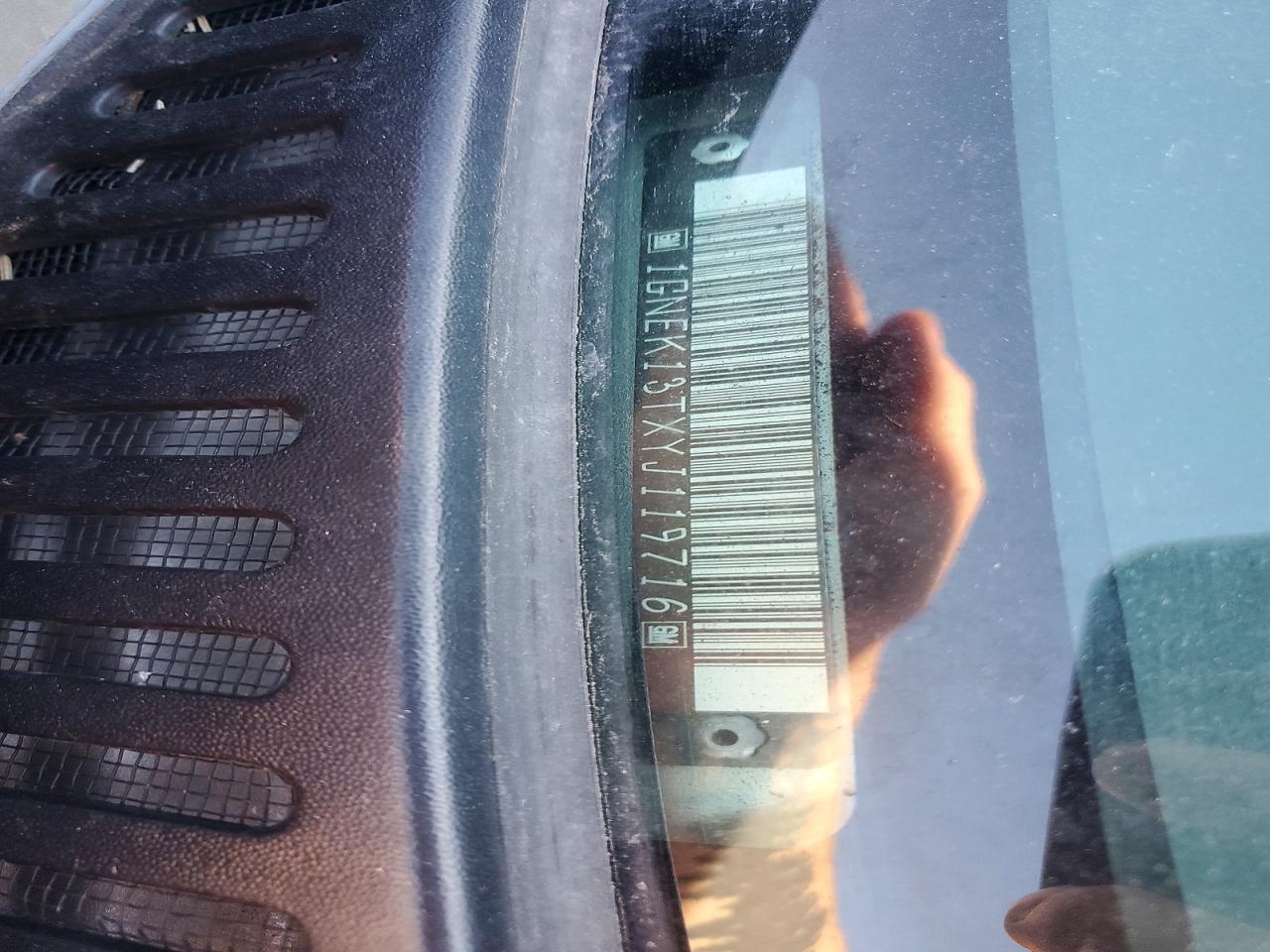 CHEVROLET TAHOE 2000 — 13