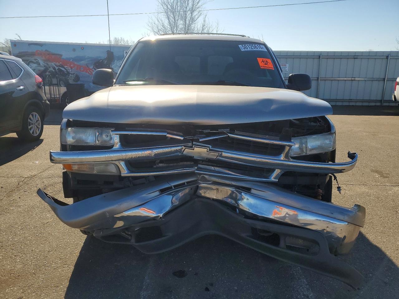CHEVROLET TAHOE 2000 — 6