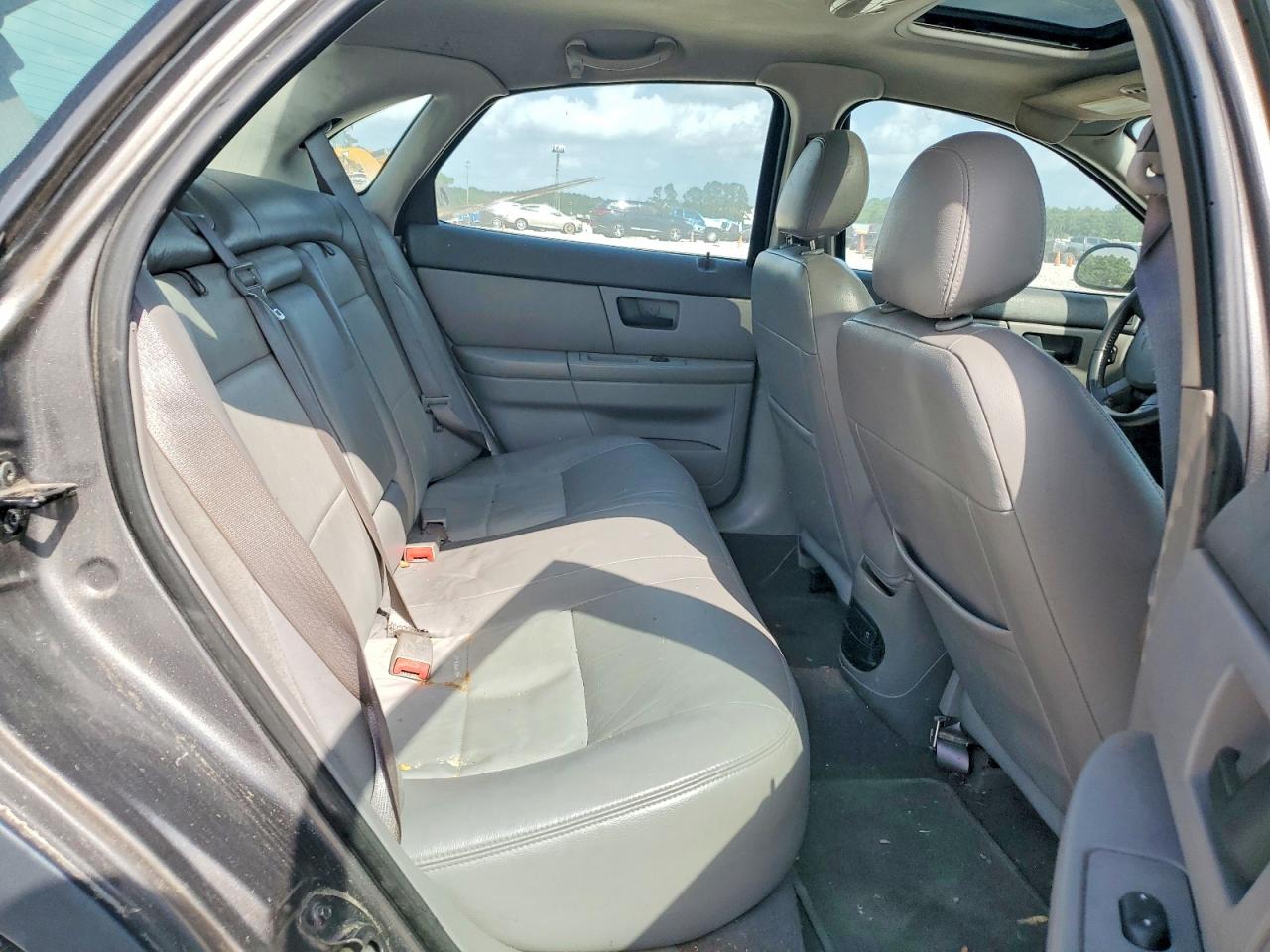 FORD TAURUS 2005 — 11