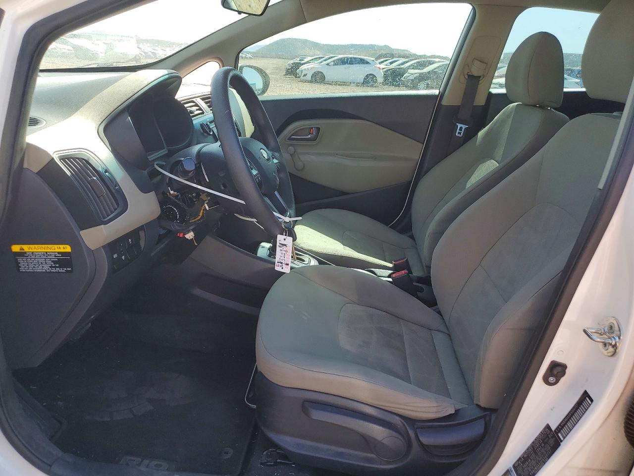 KIA RIO 2015 — 8