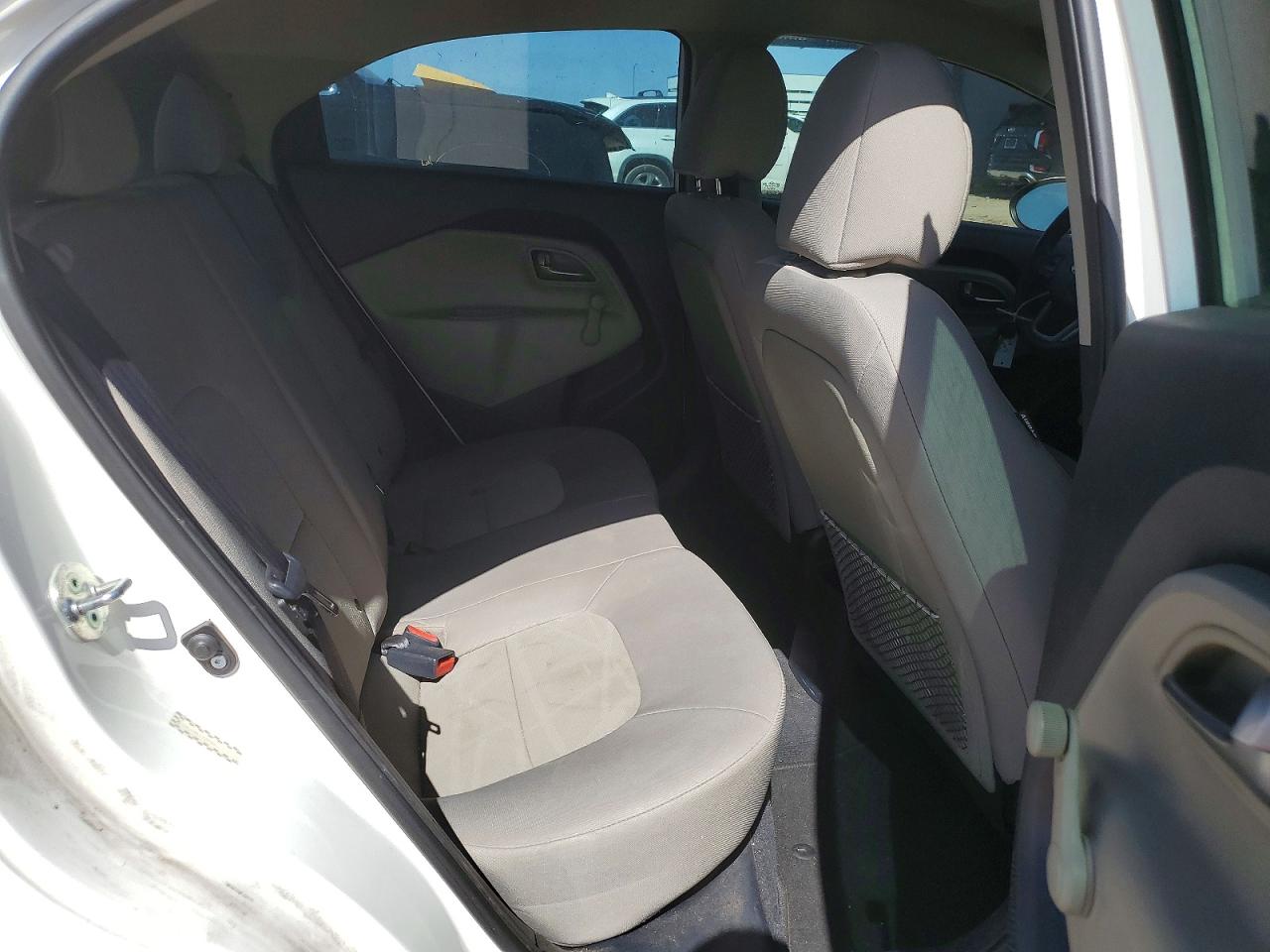 KIA RIO 2015 — 11