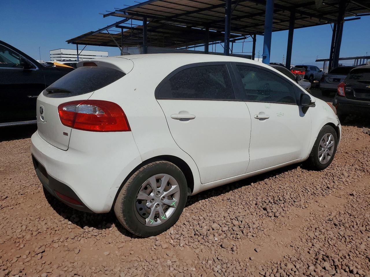 KIA RIO 2015 — 4