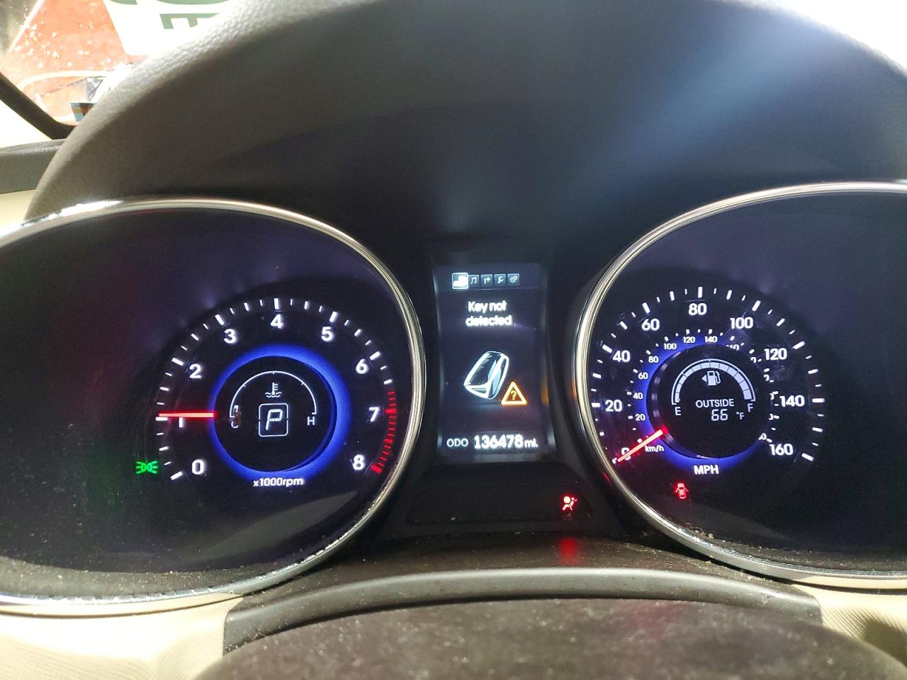 HYUNDAI SANTA FE SPORT 2014 — 10