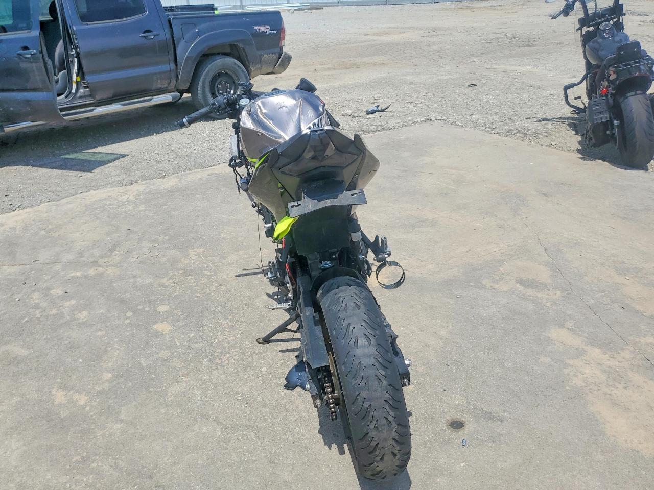 KAWASAKI EX400 2021 — 5