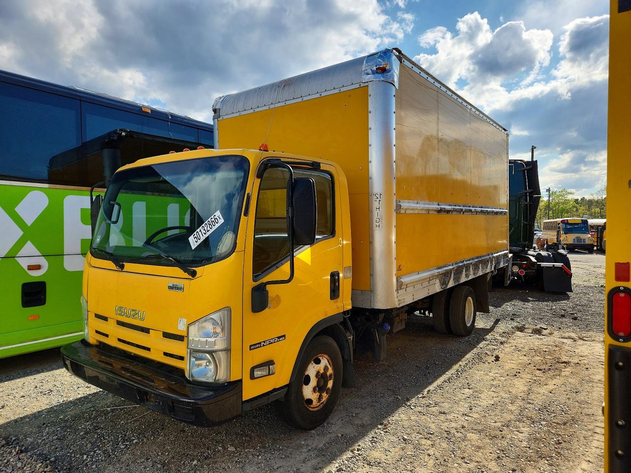 ISUZU NPR HD 2013 — 2