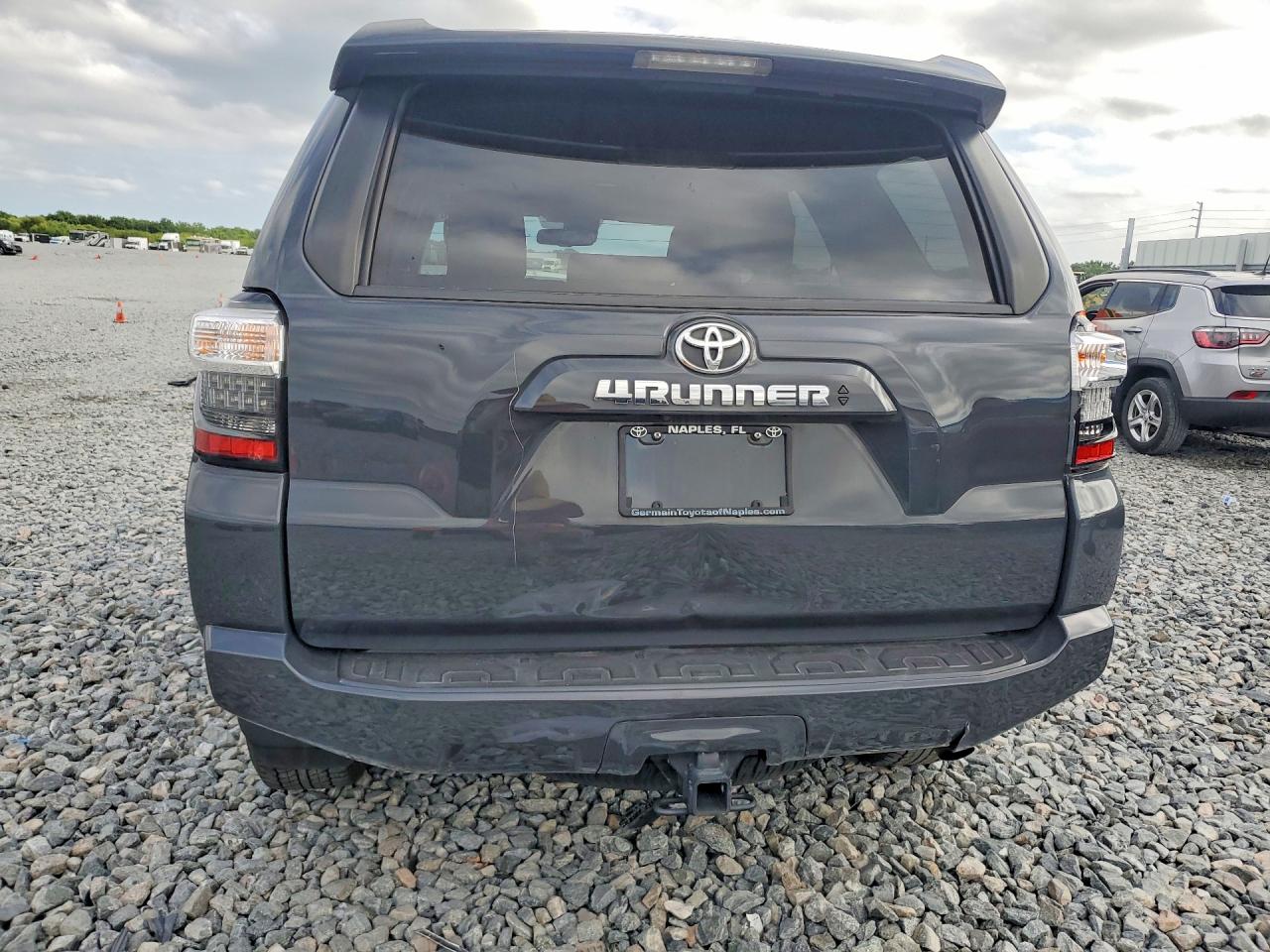 TOYOTA 4RUNNER 2024 — 7