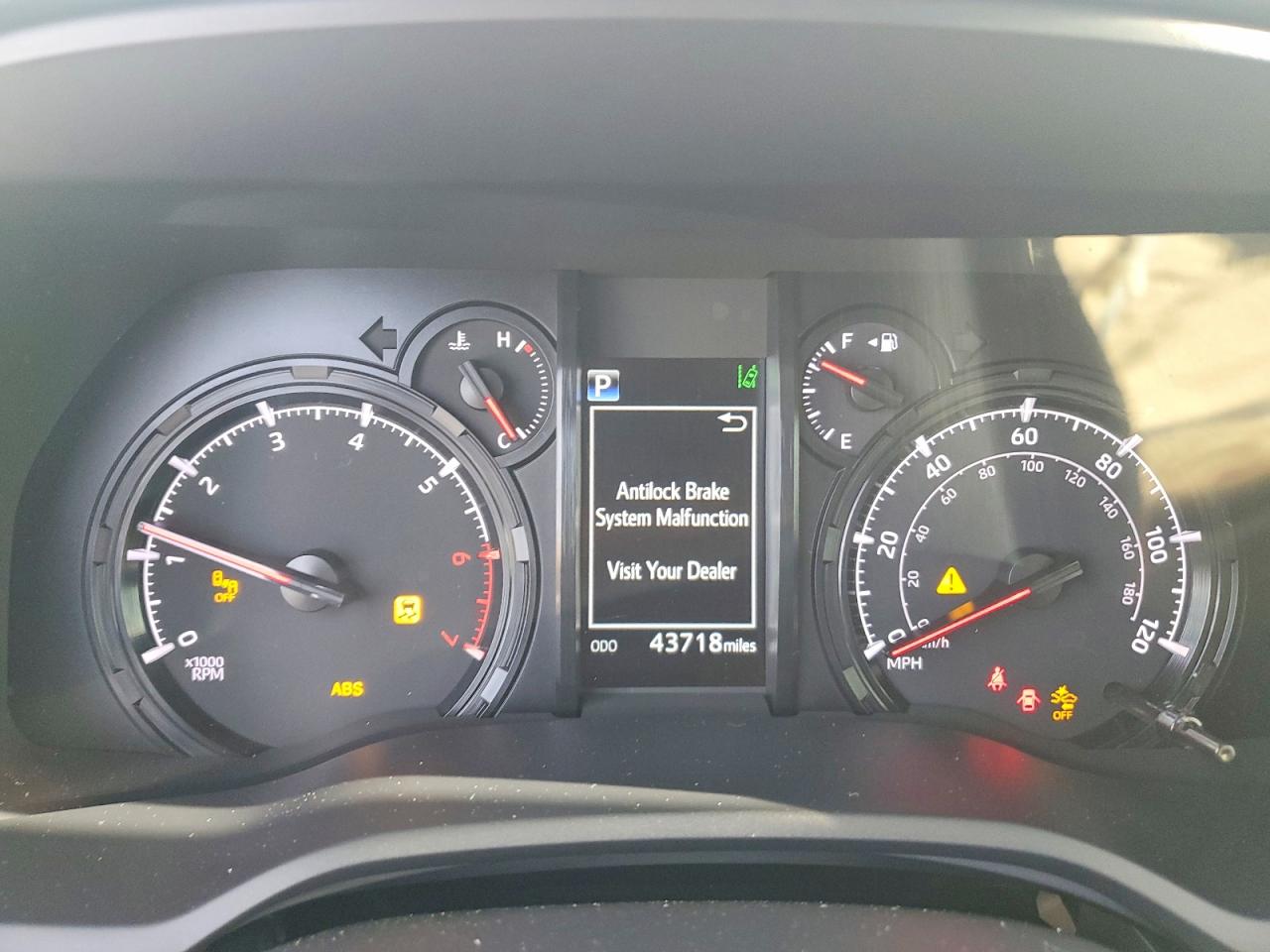 TOYOTA 4RUNNER 2024 — 10