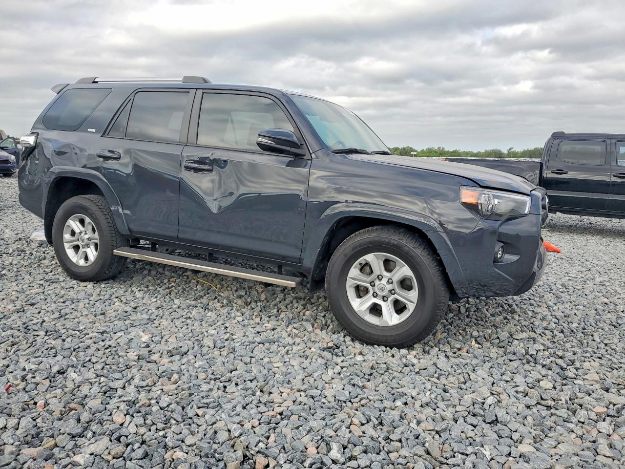 TOYOTA 4RUNNER 2024 — 5