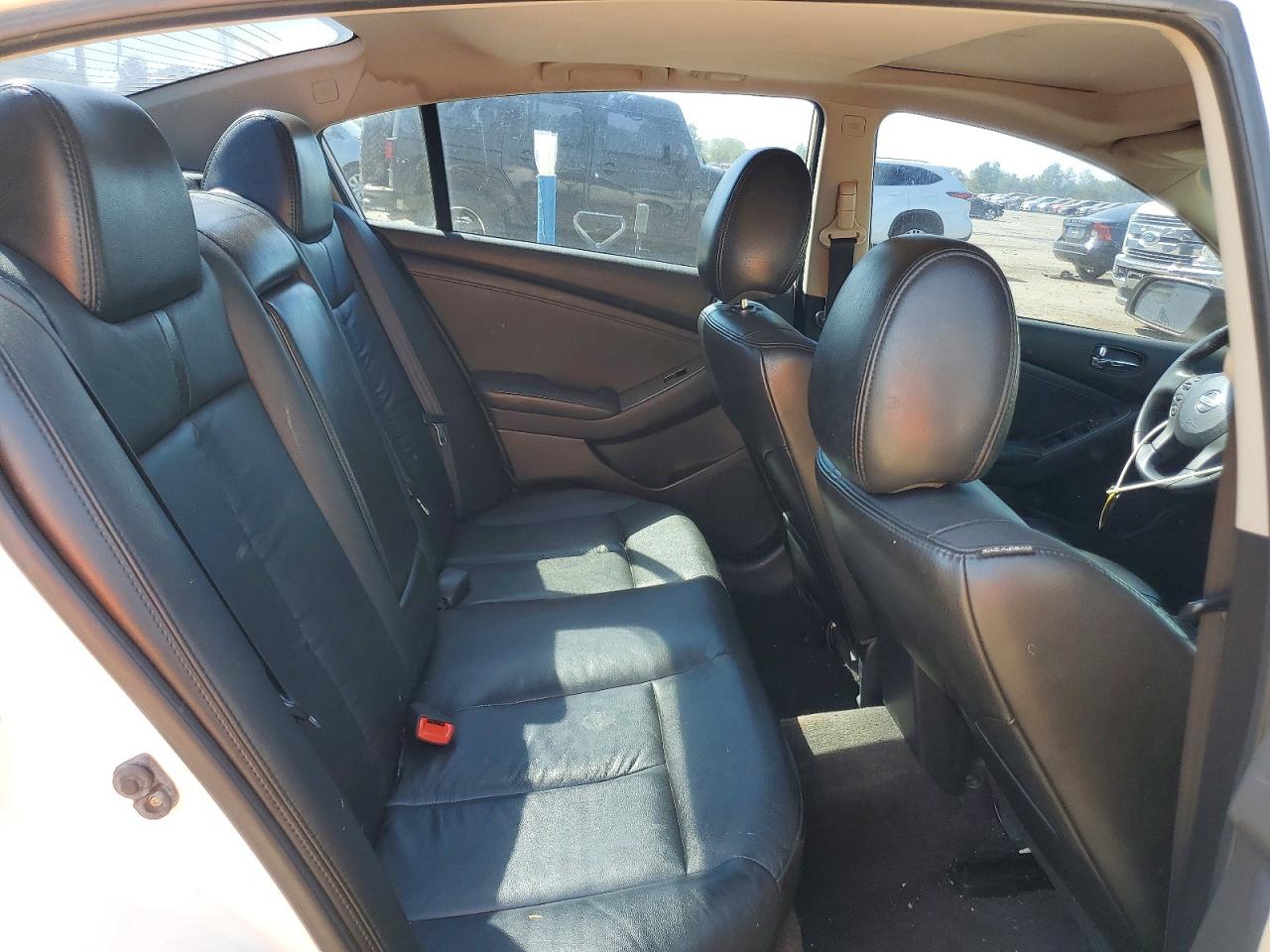 NISSAN ALTIMA 2011 — 11