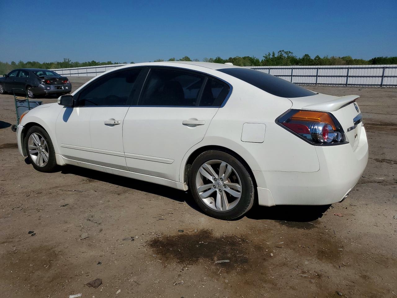 NISSAN ALTIMA 2011 — 3
