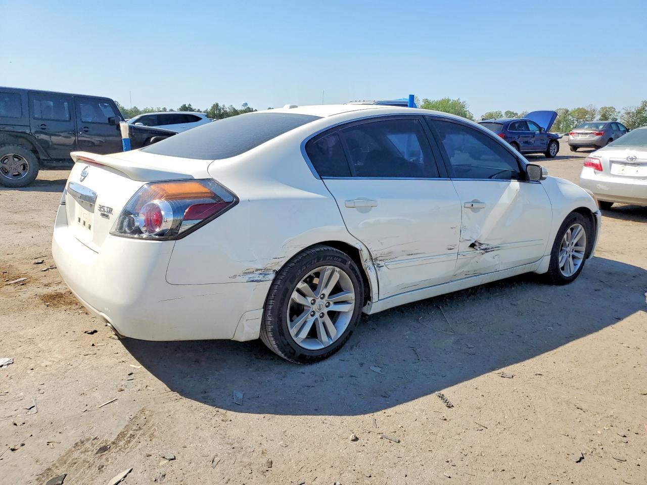 NISSAN ALTIMA 2011 — 4