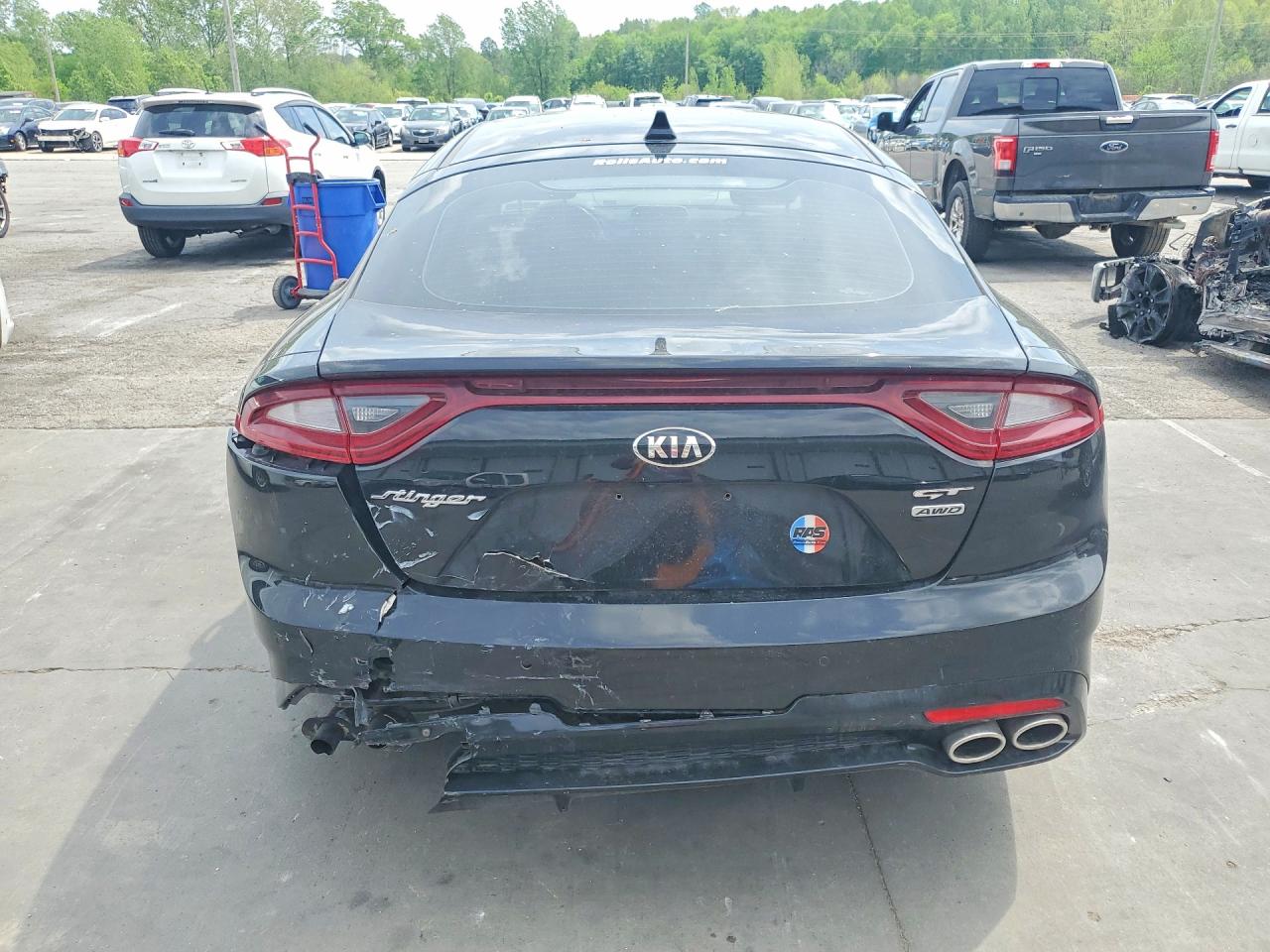 KIA STINGER 2018 — 7