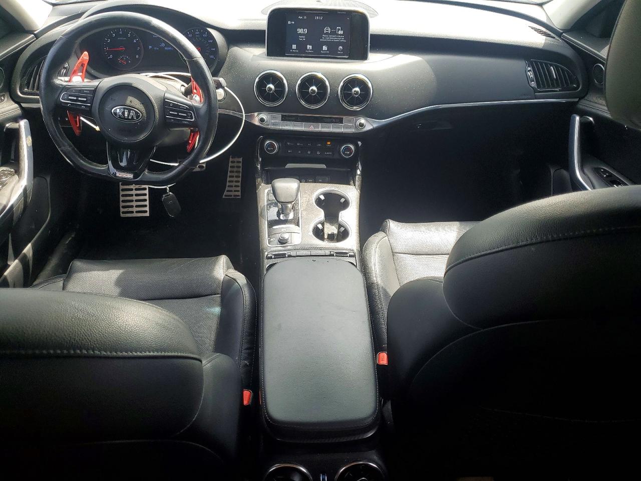 KIA STINGER 2018 — 9
