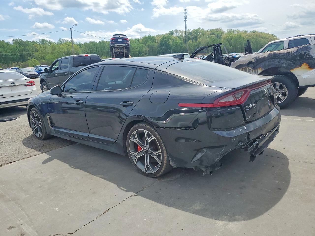 KIA STINGER 2018 — 3