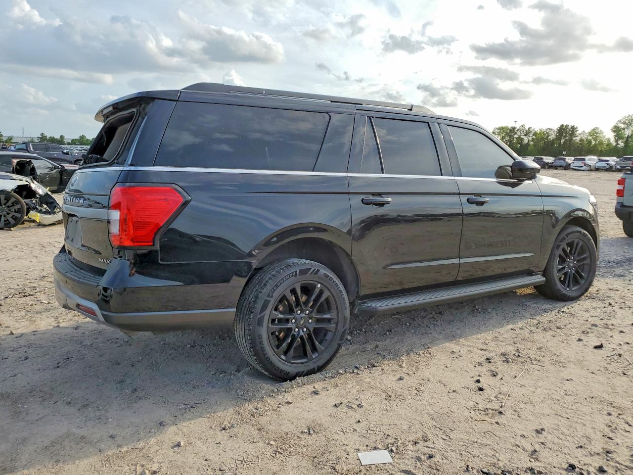 FORD EXPEDITION 2024 — 4