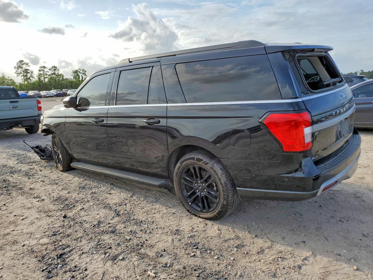 FORD EXPEDITION 2024 — 3