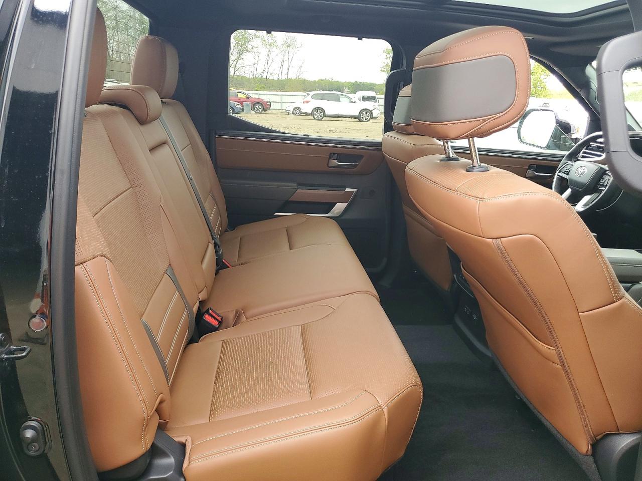 TOYOTA TUNDRA 2023 — 11