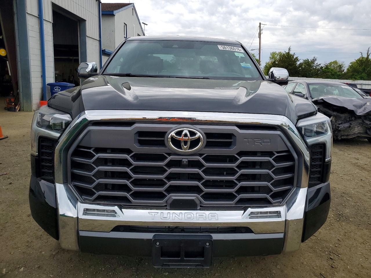 TOYOTA TUNDRA 2023 — 6