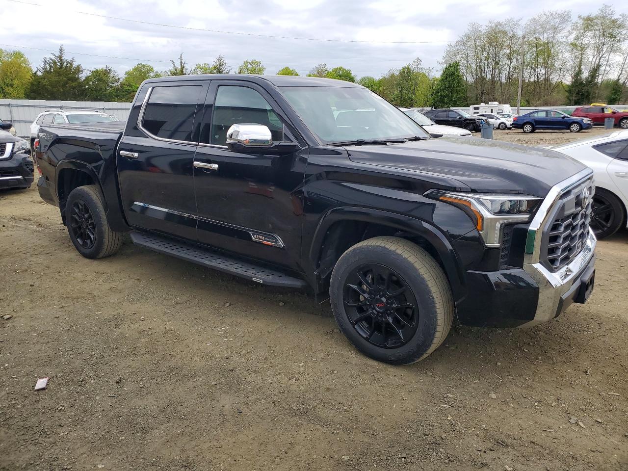 TOYOTA TUNDRA 2023 — 5