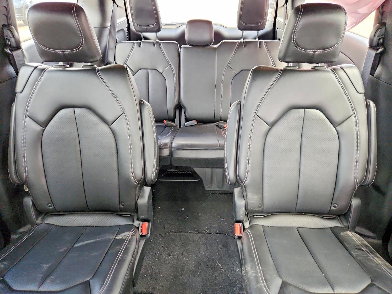 CHRYSLER PACIFICA 2025 — 11