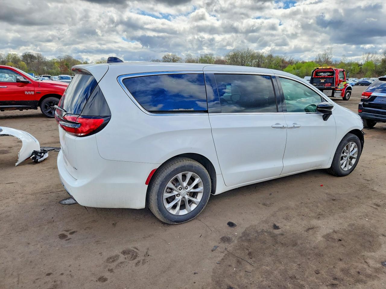 CHRYSLER PACIFICA 2025 — 4