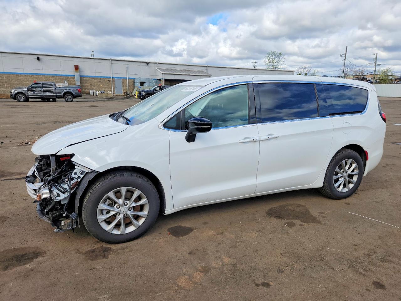 CHRYSLER PACIFICA 2025 — 2