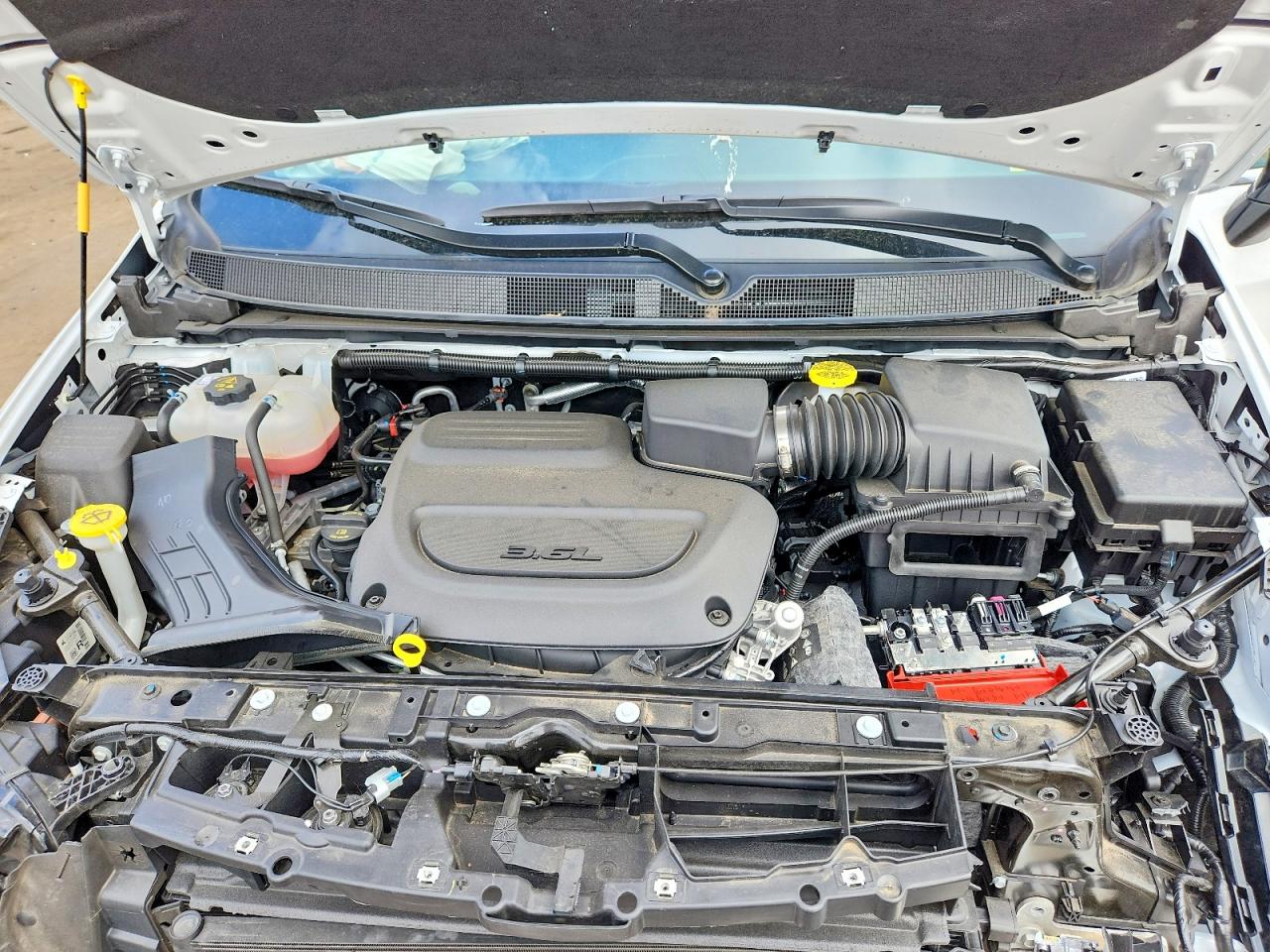 CHRYSLER PACIFICA 2025 — 13